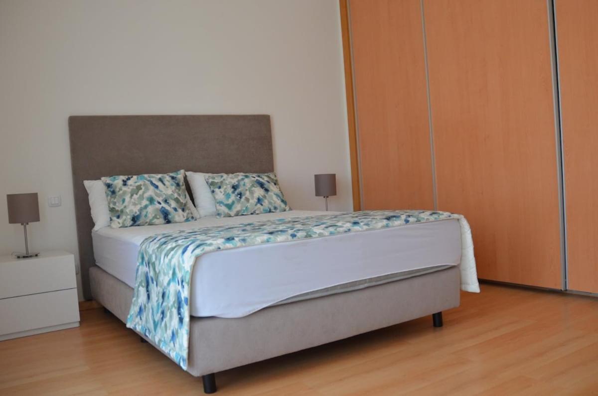 Algarve T2 Apartment With Pool And Balcony In Olhão Buitenkant foto